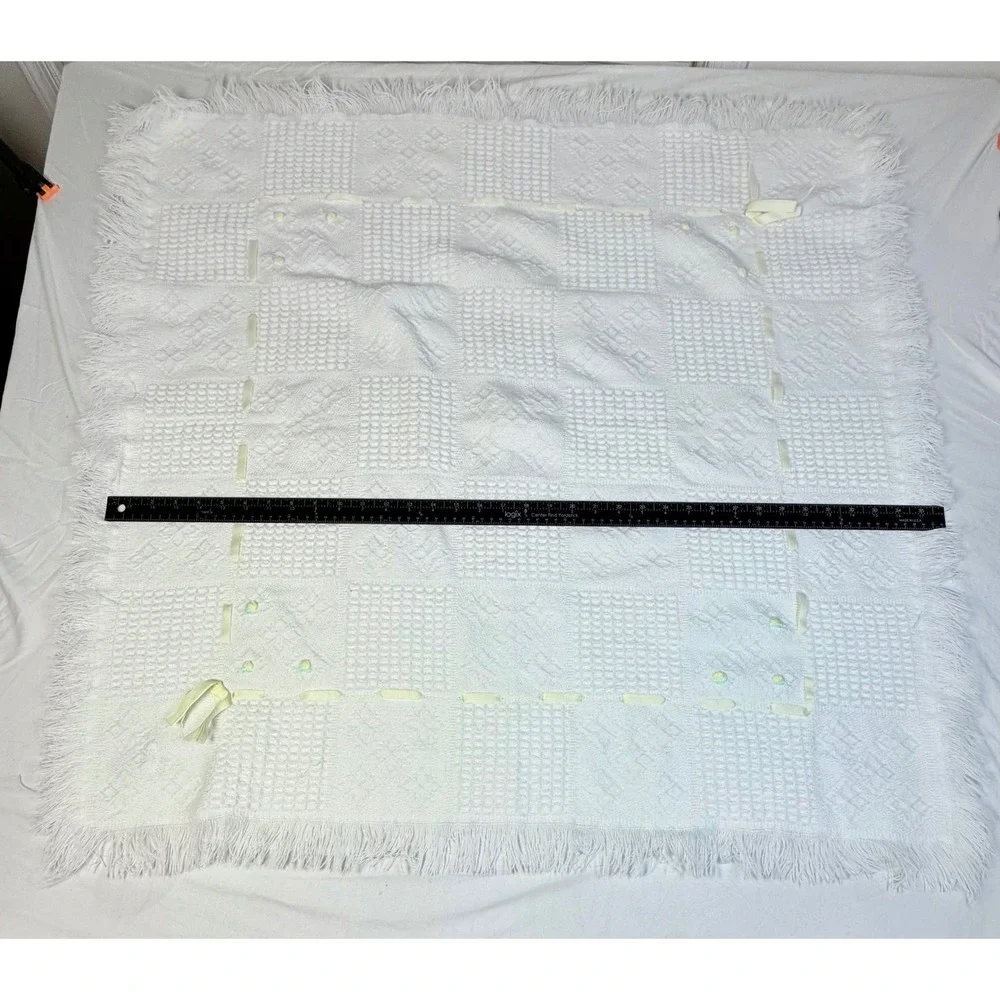 Vintage Kids Count open-weave acrylic baby blanket  Ribbon Fringe 36x40 1970's